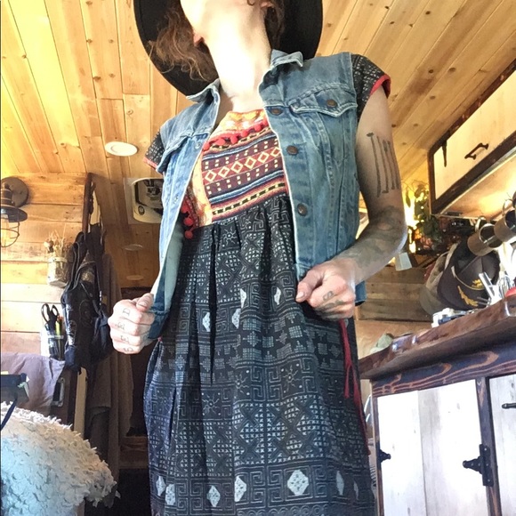 Vintage THAI NATIVE Embroidered Dress - Picture 4 of 5